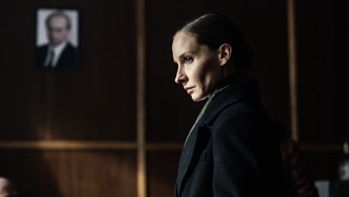 Кадр из сериала «Русские»