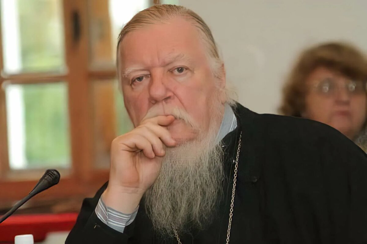 Протоиерей Димитрий Смирнов, теле- и радиоведущий. Источник Яндекс.Картинки