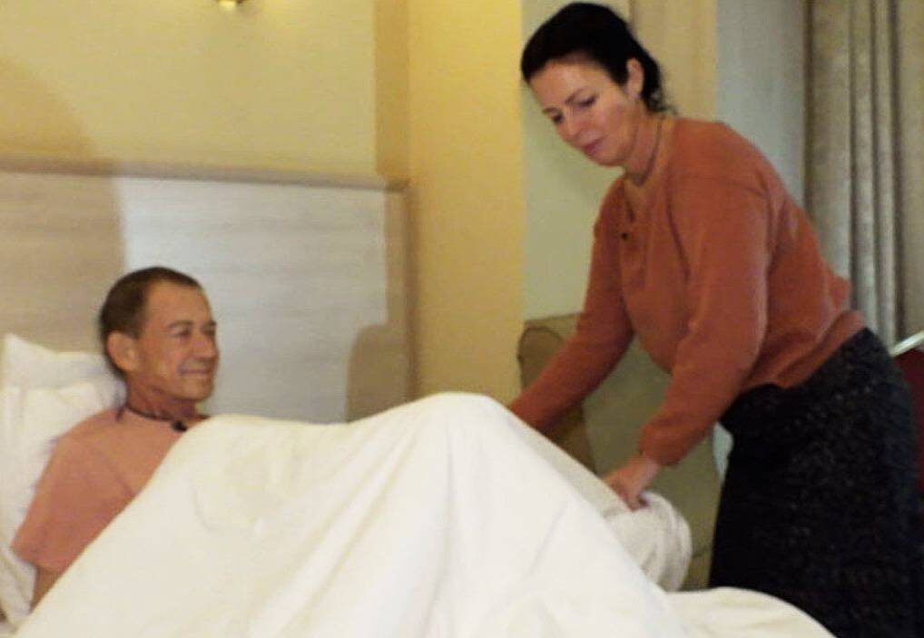    Анна Пономаренко ухаживала за больным мужем до его последнего дняКадр из видео