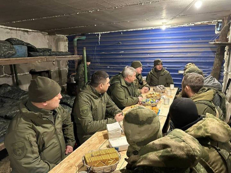     Василий Голубев побывал в полевом лагере. Фото: телеграм-канал губернатора Ростовской области