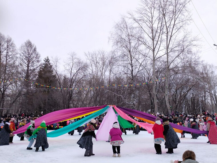    В Кургане проводили зиму