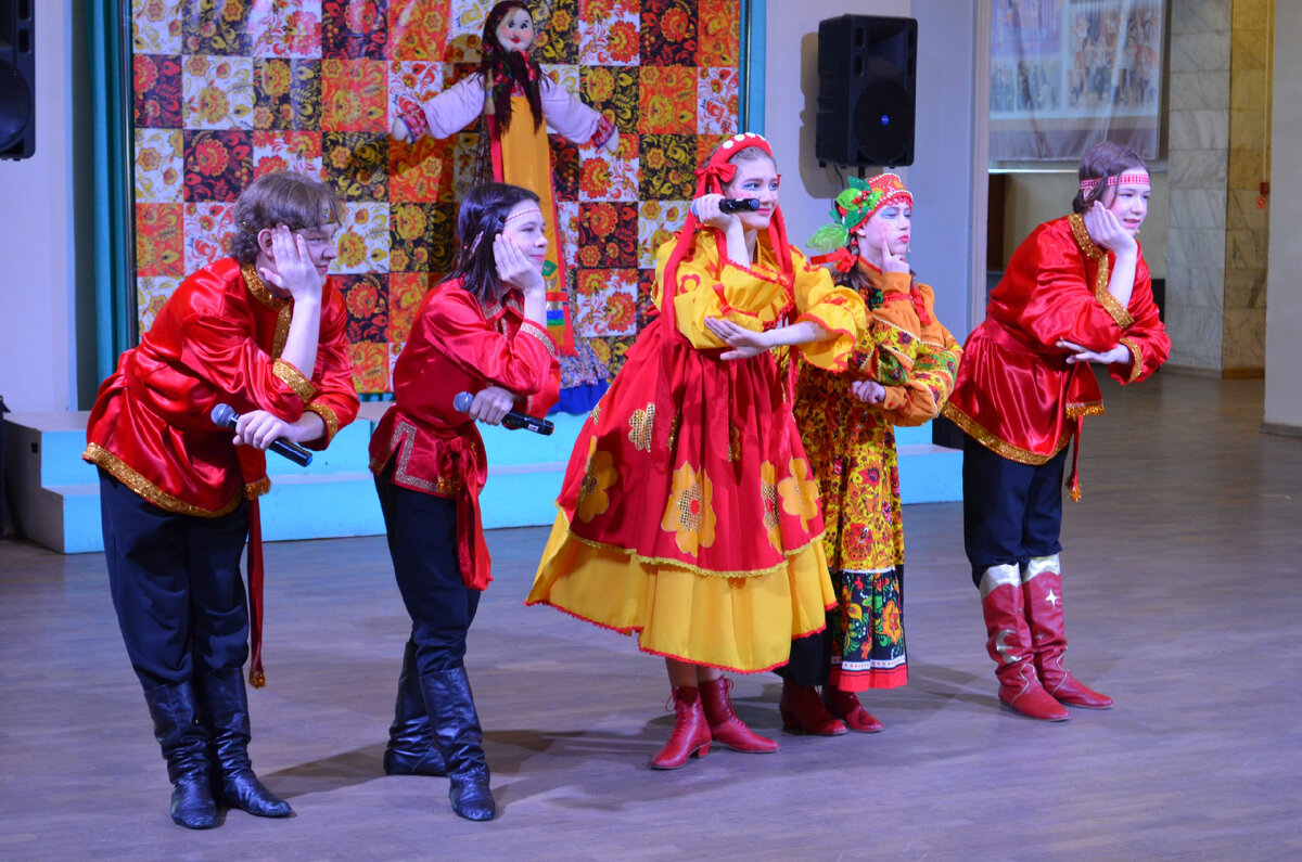 Театральная студия "Чародеи"