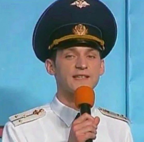      Белый во время участия в КВН.