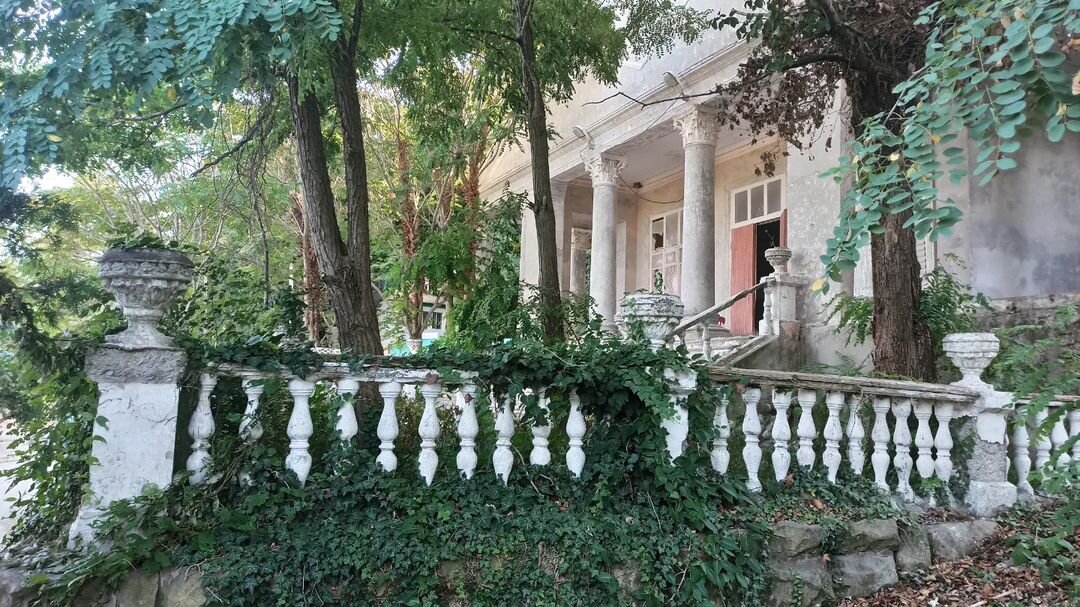 Бывший дворец спорта Джубга