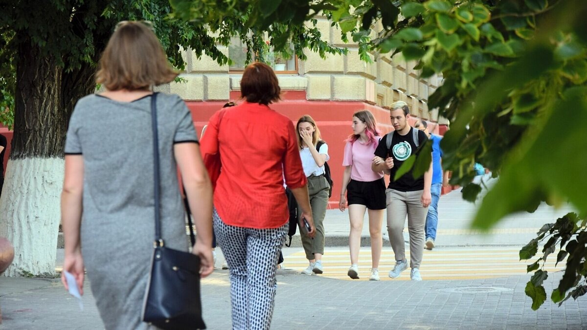     Волгоградцам сегодня предвещают летнюю жару. Воздух прогреется до +30ºС.