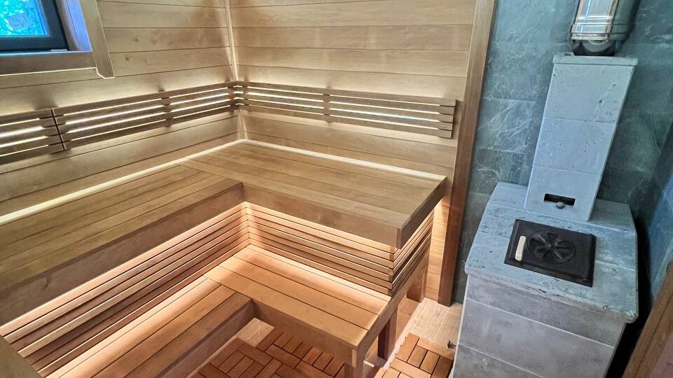 Современные тенденции отделки русской бани на примере одной парной