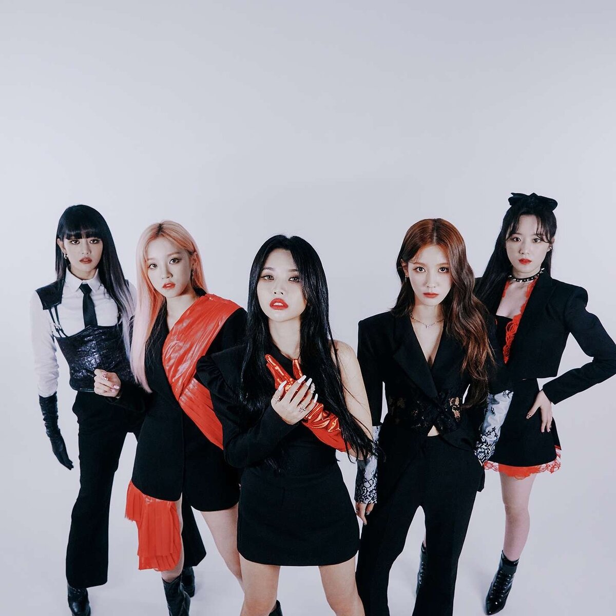 Группу g i. Группа (g)i-DLE 2023. Группа g i-DLE имена. Соён g Idle. Минни g Idle.