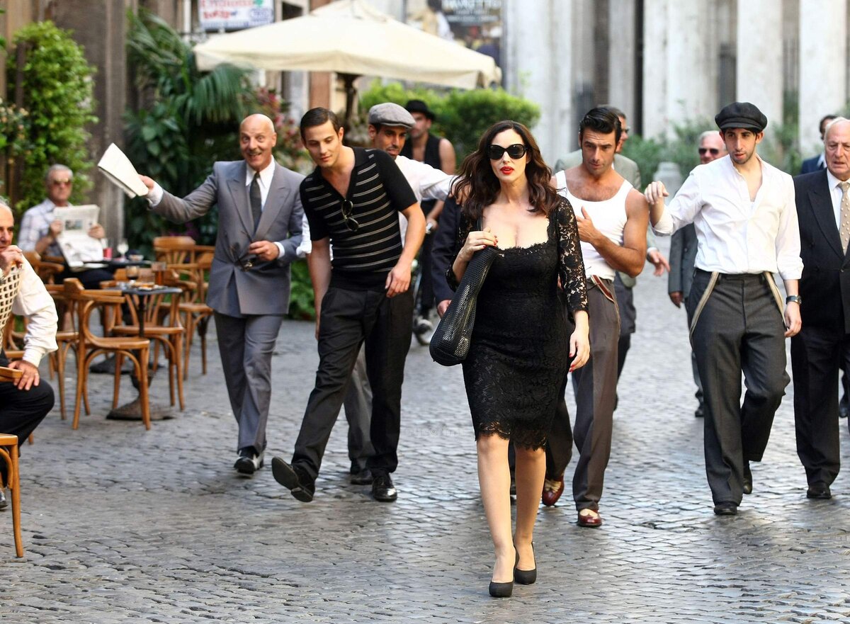 Харизматичные люди – неотразимы и притягательны, и к ним действительно тянет, как магнитом.