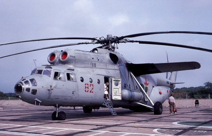 Сборная модель Amodel Вертолет Mil Mi-6 Soviet helicopter, late 1:72 (AMO72131)
