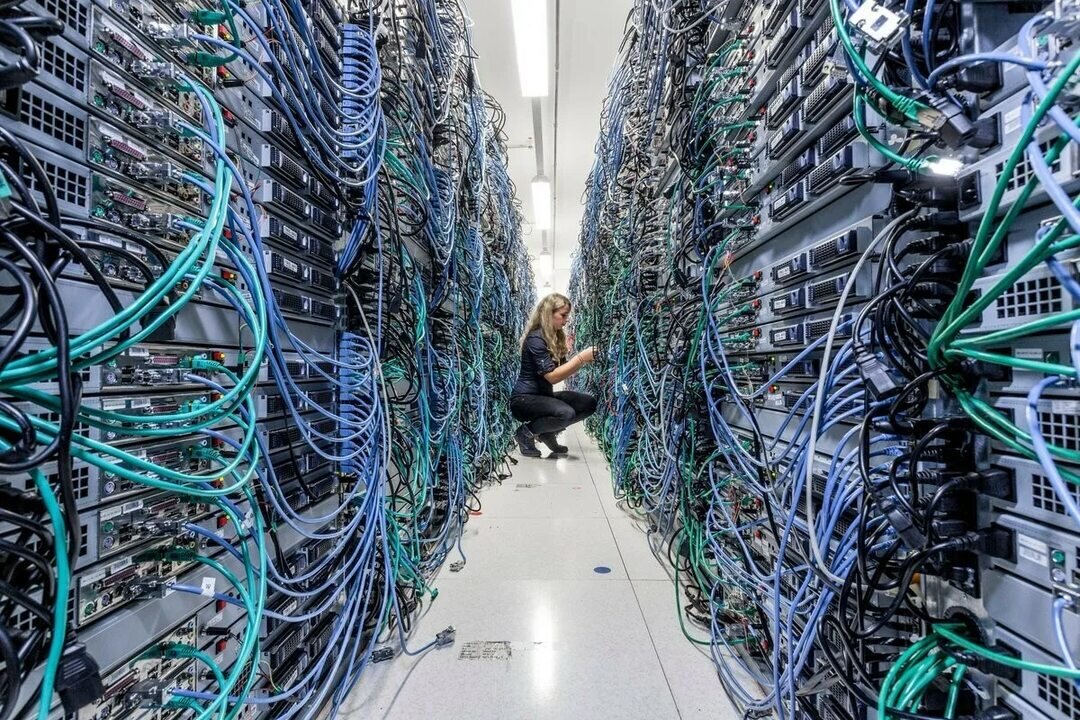 где находится главный сервер. цод 3 data. корневые серверы dns. где находится главный сервер. дата центр вк.