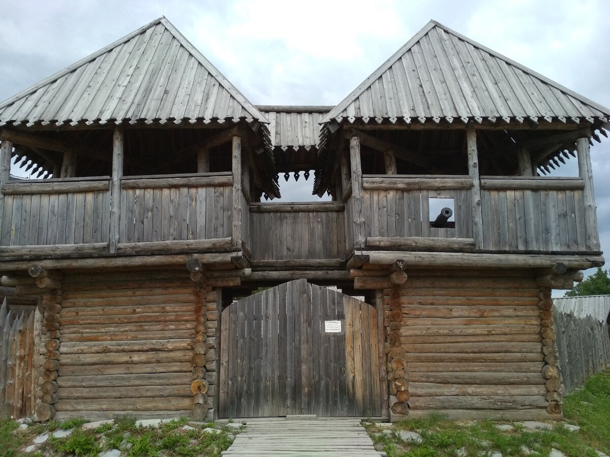 Входные ворота, фото из личного архива