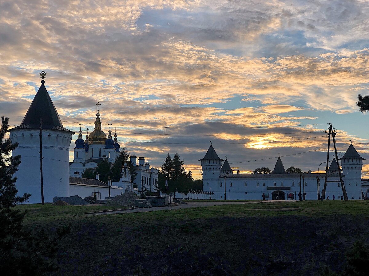 Тобольский кремль на закате 