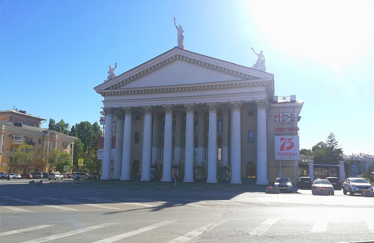 Новый экспериментальный театр 