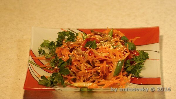Корейский салат с куриными желудками
