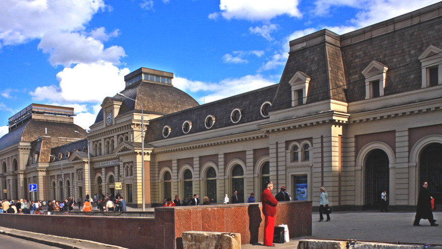ПАВЕЛЕЦКИЙ ВОКЗАЛ В МОСКВЕ. ФОТОГРАФИЯ: ВИКТОР ТАРАКАНОВ / ФОТОБАНК «ЛОРИ»
