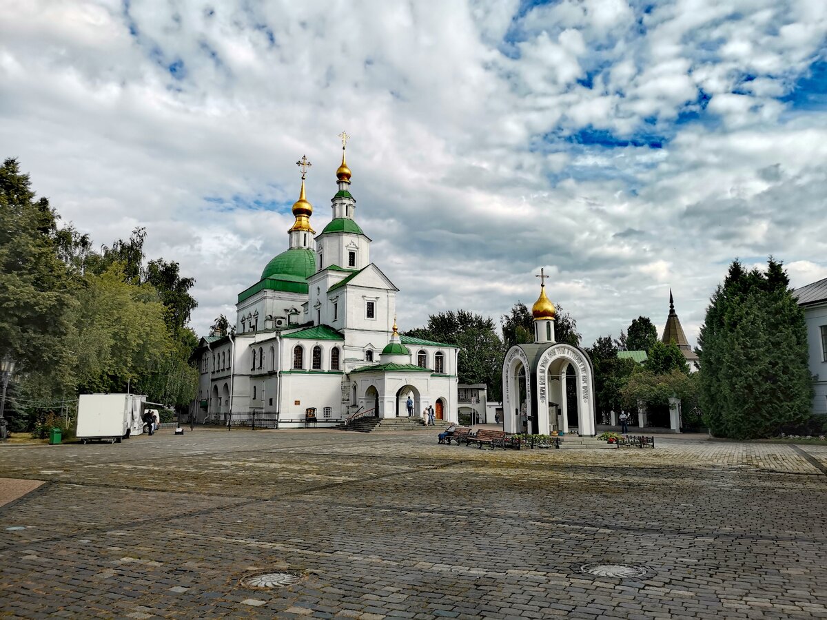 Мужской монастырь москва