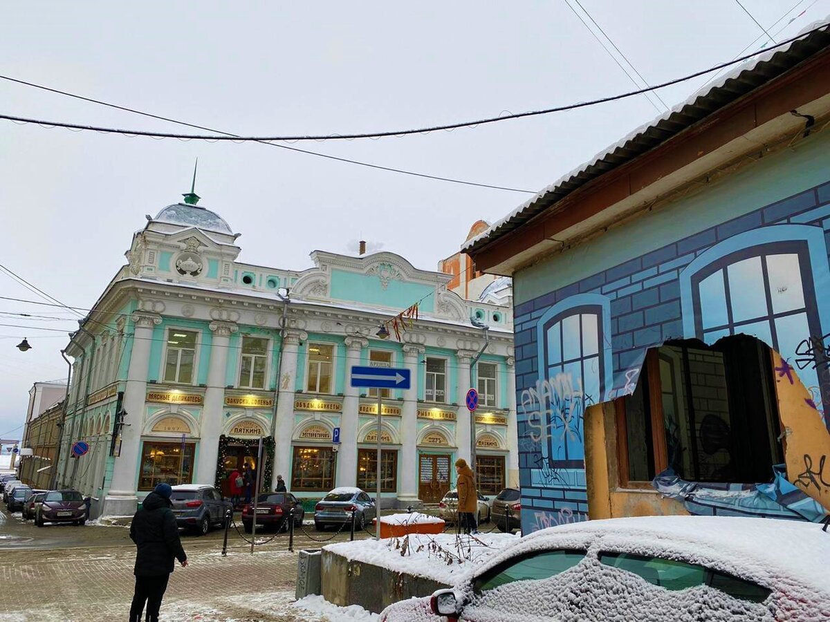 Шаг в сторону, и из красивейшей улицы вмиг попадаешь в трущобы. Показываю,  во что превратили старинный переулок Вахитова | Под зонтиком | Дзен