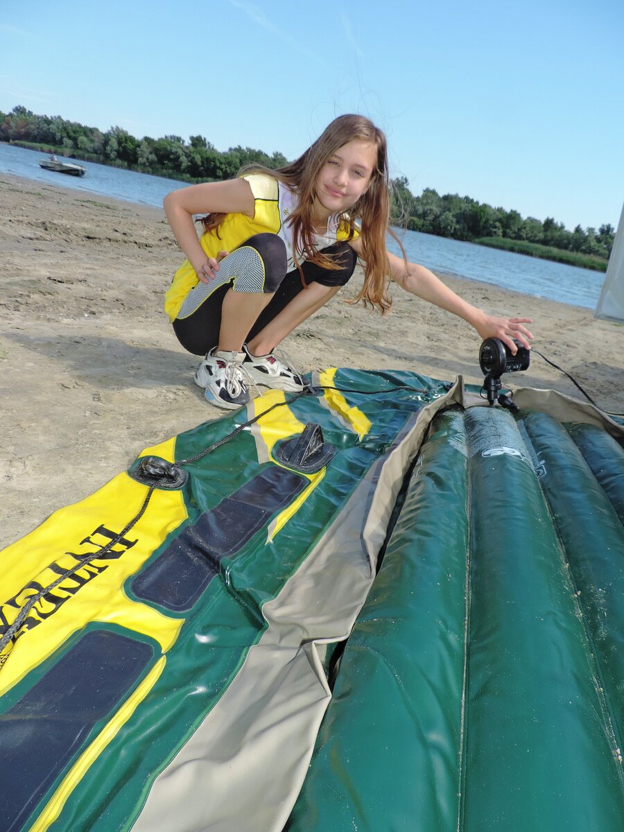 Добраться до острова можно только на лодке