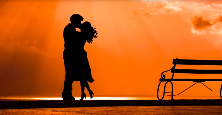 Источник: https://pixabay.com/ru/photos/пара-роман-любовь-поцелуй-3064048/