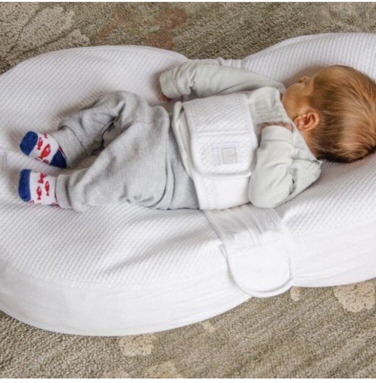 положение ребенка в коконе. расположение ребенка в коконе зевушка. кокон для сна для новорожденных. матрас кокон для новорожденных зевушка. кокон для новорожденных red castle.