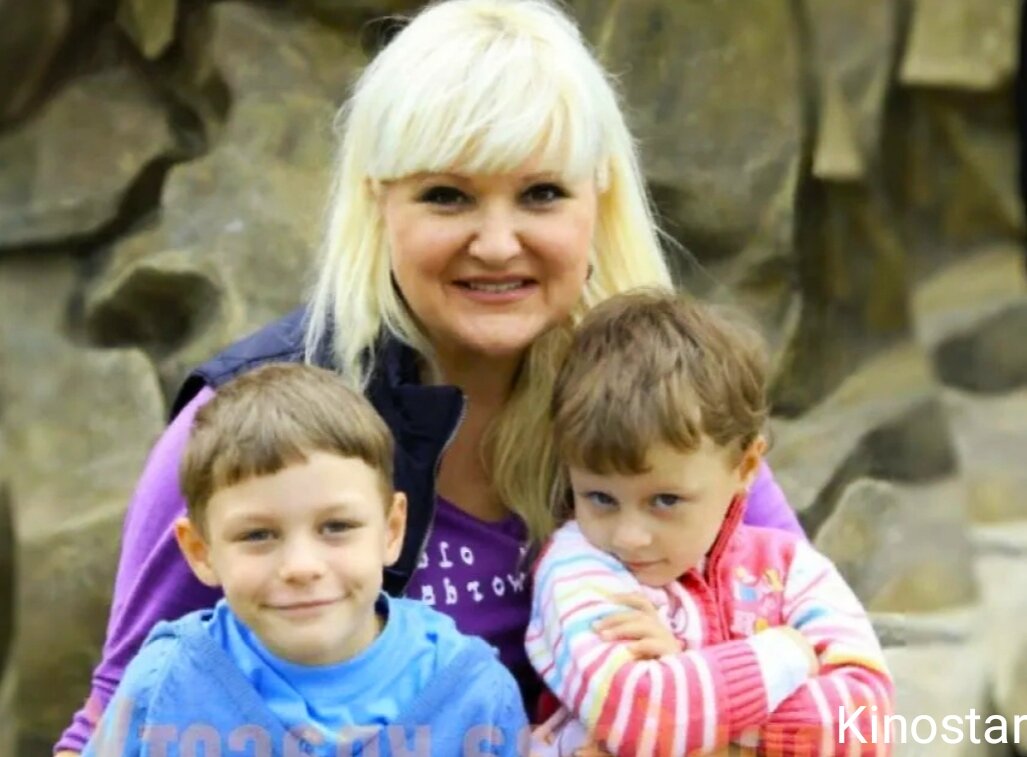 сколько лет суханкиной 2024