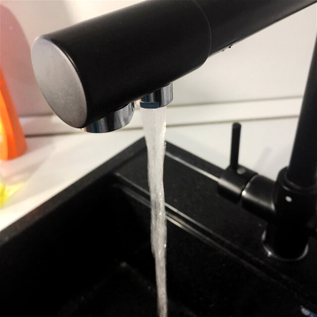 Отдельный выход для питьевой воды.