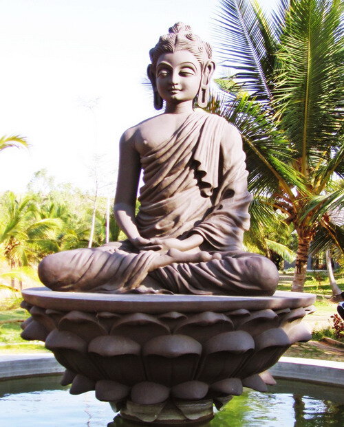 (фото с ресурса Siddhārtha Gautama Buddha at Pyramid)