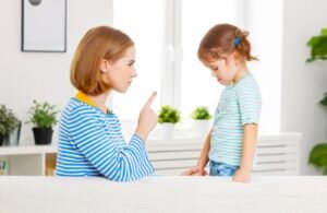7 простых шагов , как научить ребенка уважать и слышать родителей.