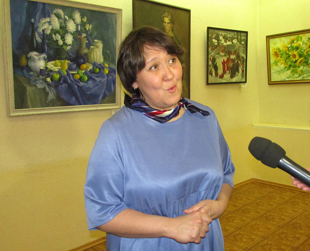Художница Елена Алиева