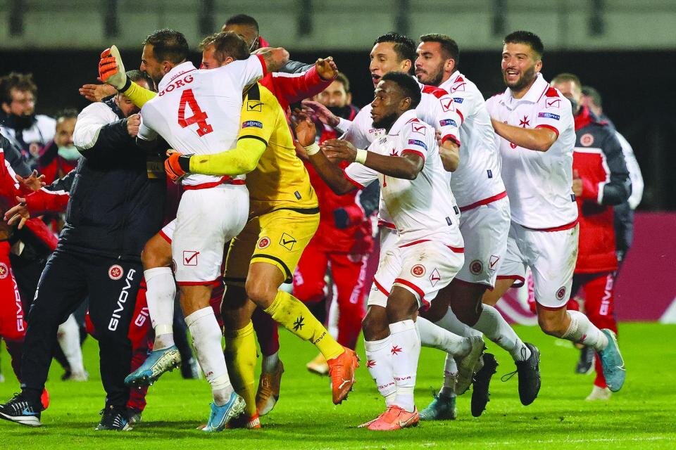 Сборной Мальты предстоит с нетерпением ждать, смогут ли они подготовиться и сыграть свой первый отборочный матч чемпионата мира против России.