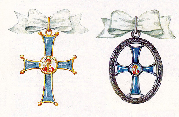 Лицевые и оборотные стороны Знака отличия Святой Ольги 1-й и 3-й степеней. Реконструкция.