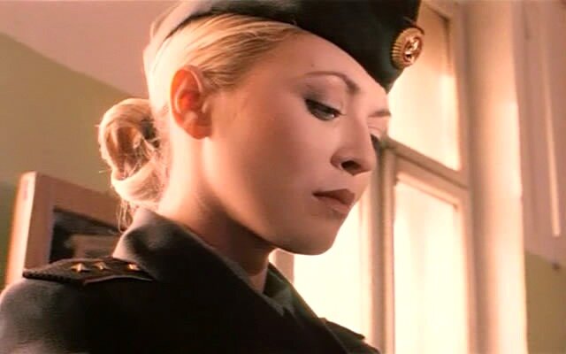 Кадр из фильма «ДМБ»