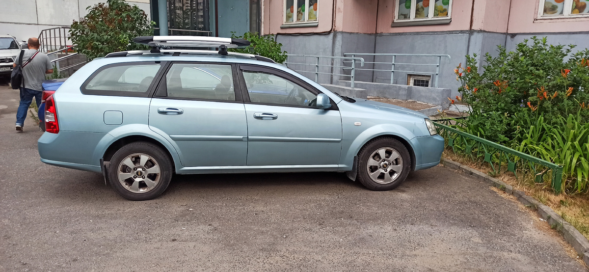 
Chevrolet Lacetti (универсал)