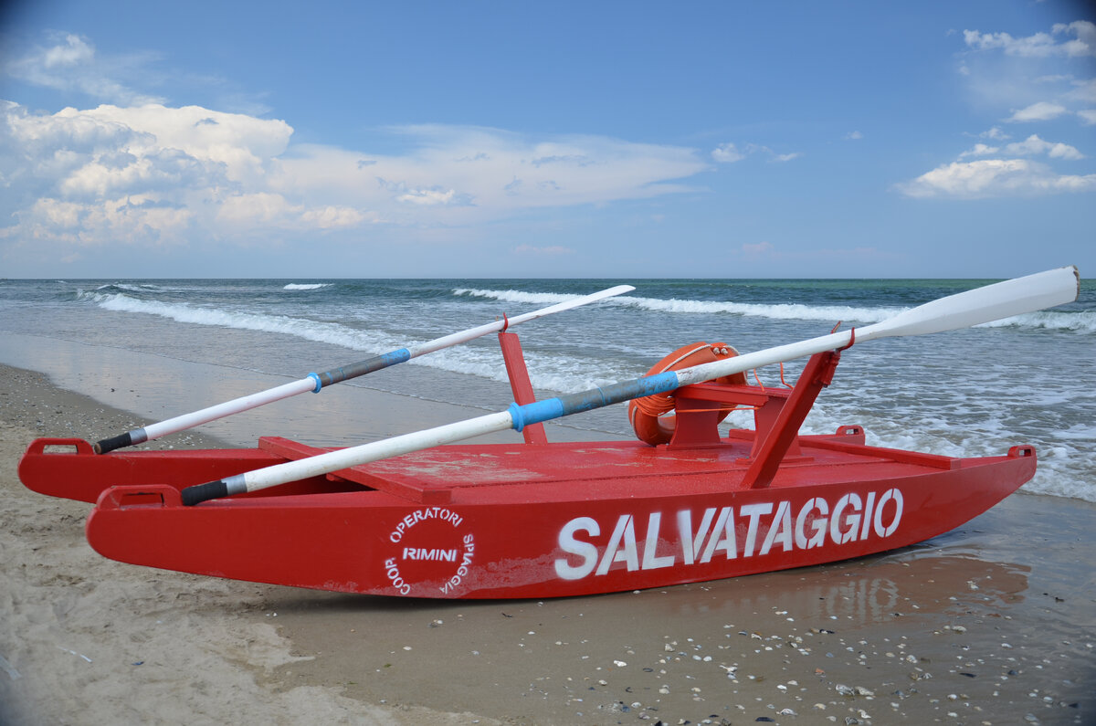 пляж Римини, Италия