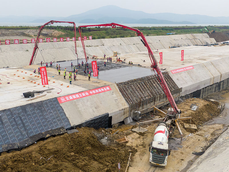 © Государственный совет КНР (国务院) / gov.cn (Строительство тоннеля)