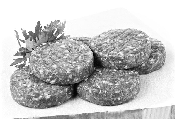 Бифштекс рубленный натуральный с зеленью.