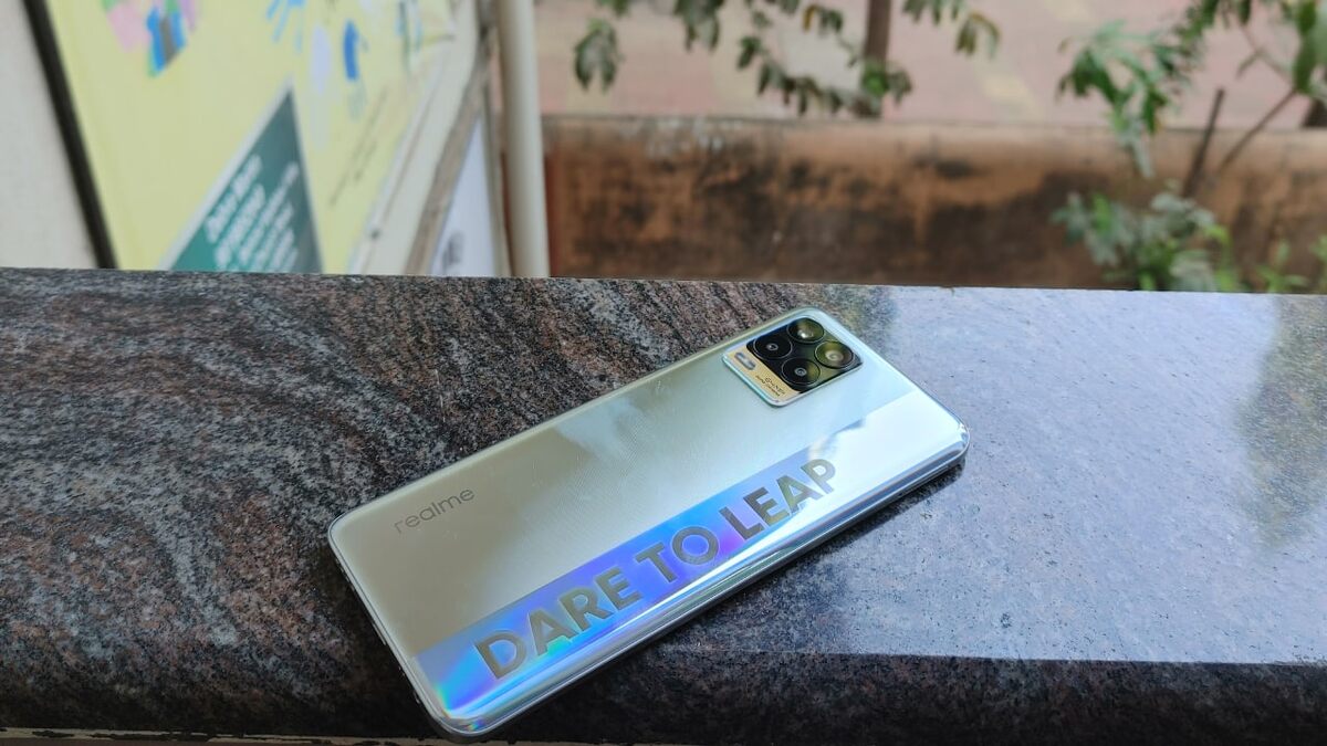 Сегодня мы рассмотрим модель смартфона Realme 8