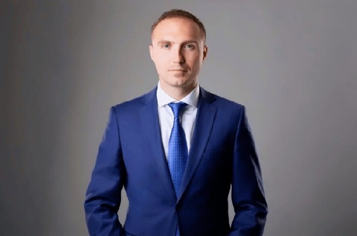 Википедия". Антон Басанский