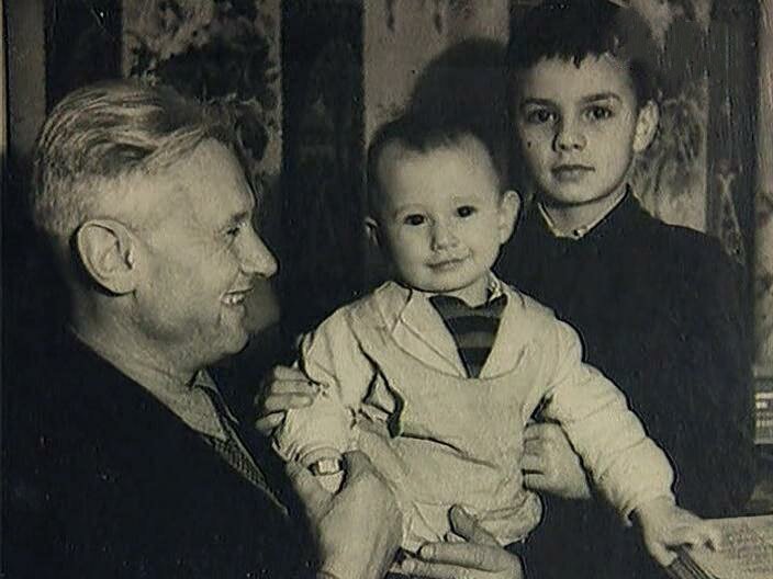 Александр фадеев актер биография личная жизнь История одной фотографии. Александр Фадеев и Ангелина Степанова: за рамками супр