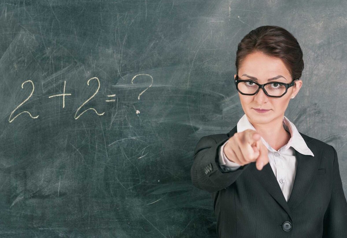 Учительница которая занималась. Учительница которая занималась. Педагог. Учительница. Блондинка преподаватель.