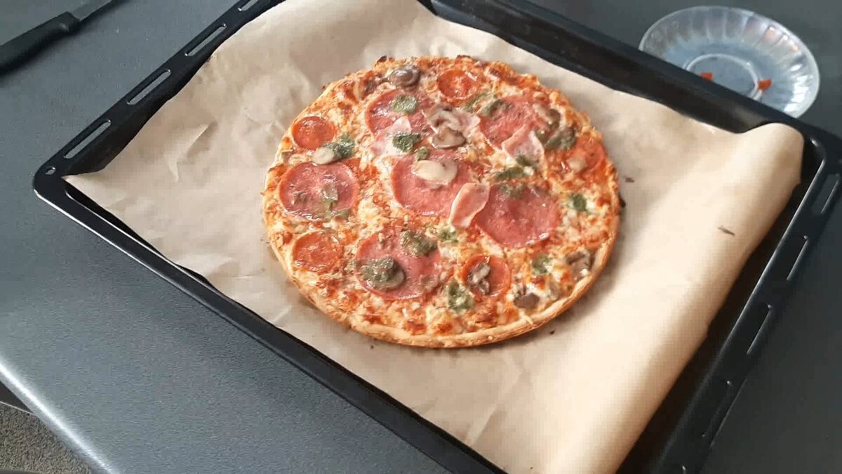 сколько нужно запекать пиццу с готовым тестом фото 32