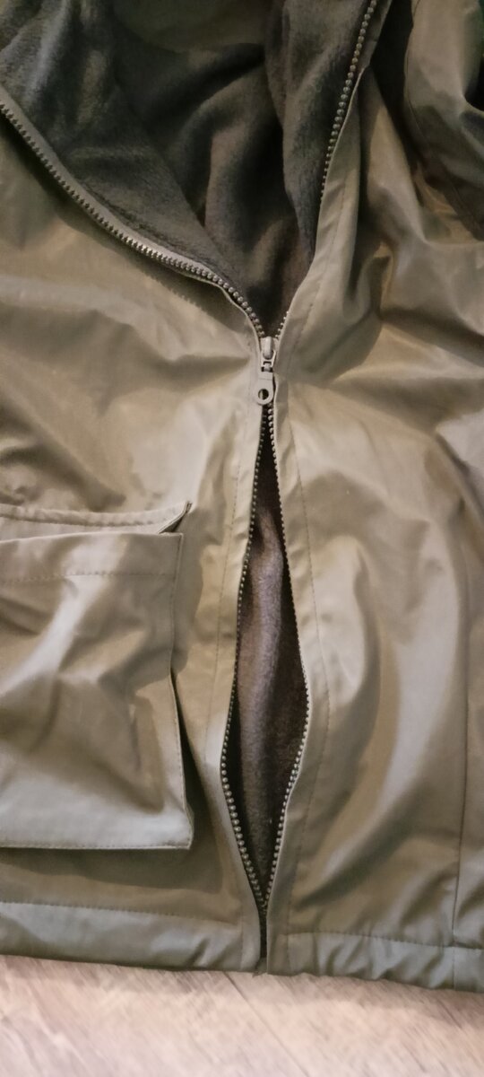 Очень обидно. В дождливую погоду она меня не раз выручала.