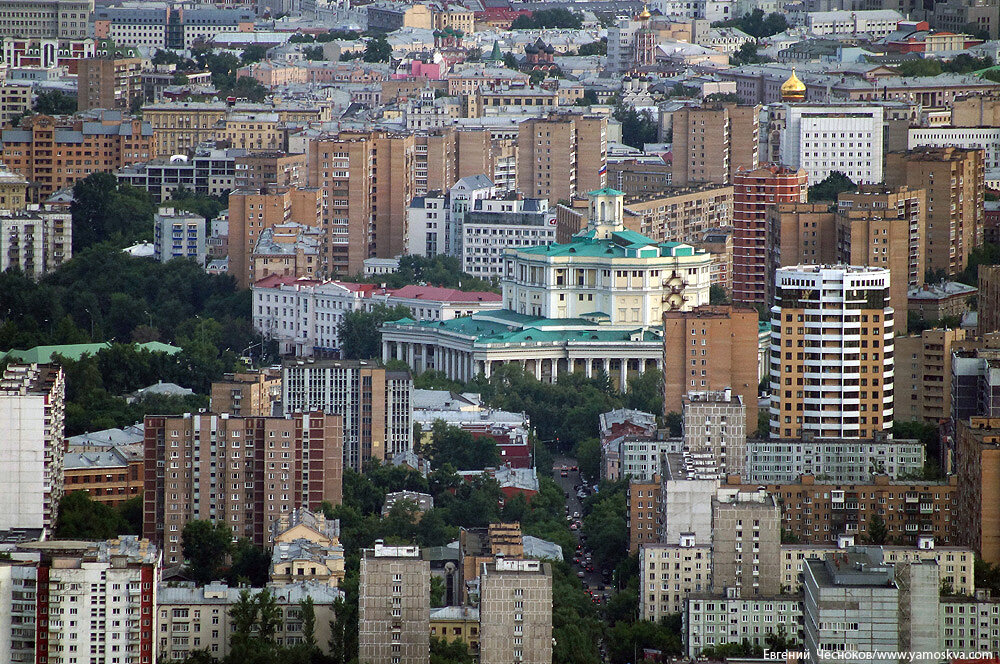 Город 45. Театр Советской армии вид сверху фото.