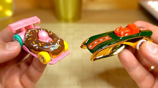 Hot Wheels Пончик и Золотые сани Санты