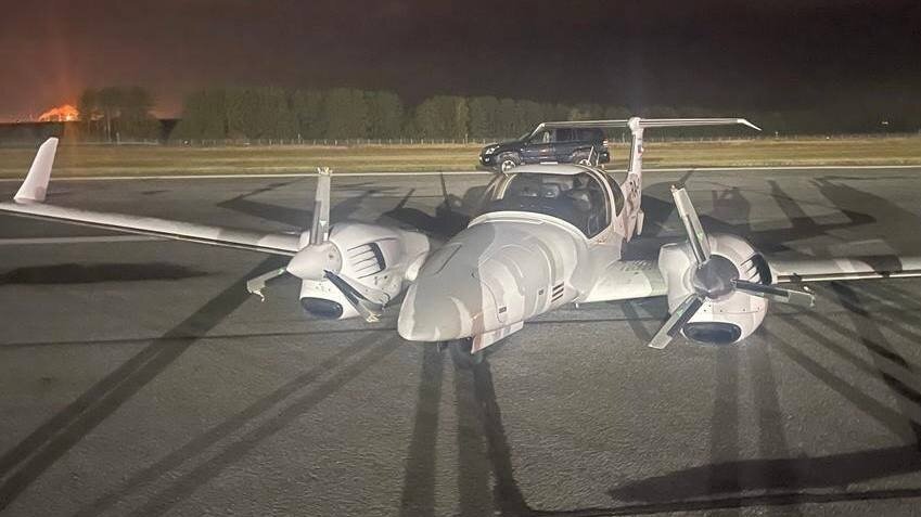     В Татарстане жесткую посадку совершил легкомоторный самолет Diamond DA42. Об этом сообщила пресс-служба Приволжской транспортной прокуратуры.