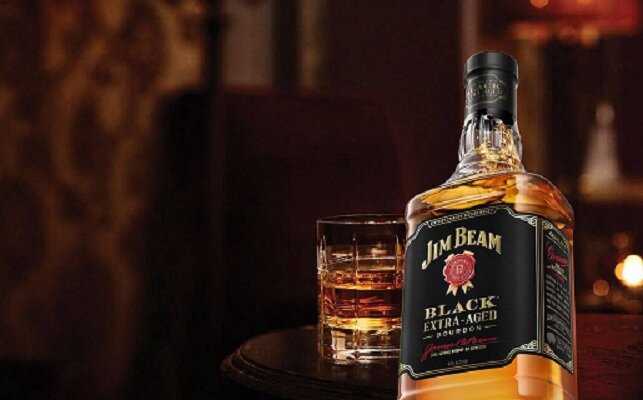 Золотых медалей удостоены такие сорта, как Jim Beam (луч дьявола) devil’ s cut, а также Jim Beam signature craft и знаменитый Джим Бим блэк, признанные самым высококачественным алкоголем. Изображение из сети Интернет - в свободном доступе и носит иллюстративный характер.