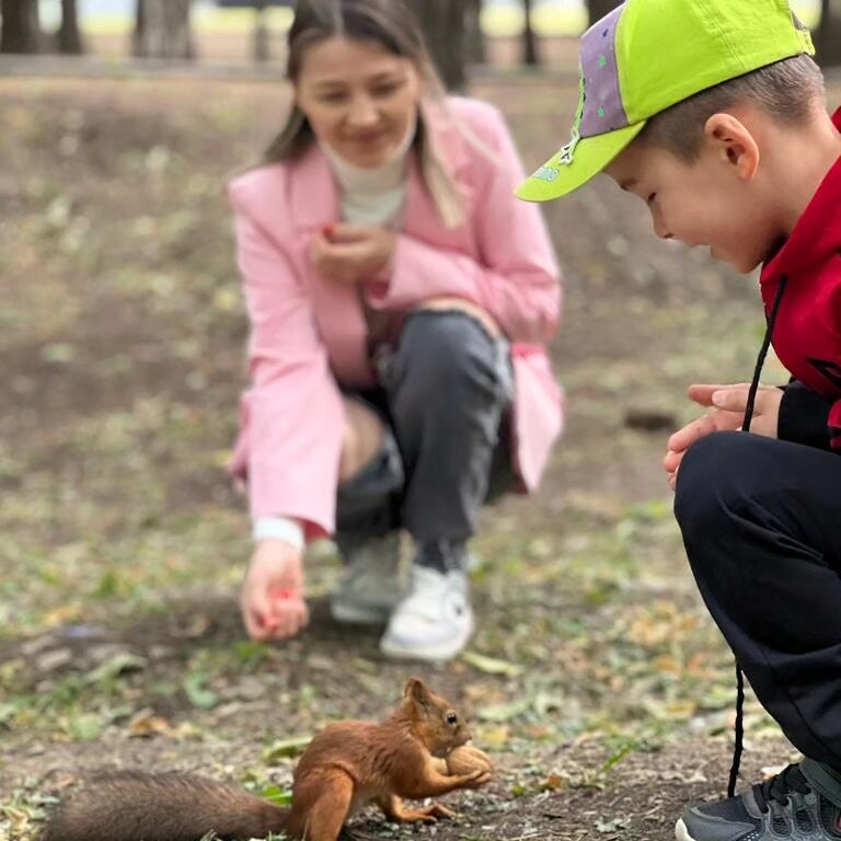 Контакт с белочкой 