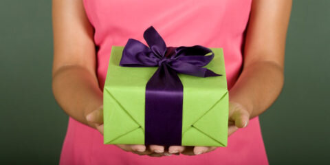  Чем поздравить любимого?