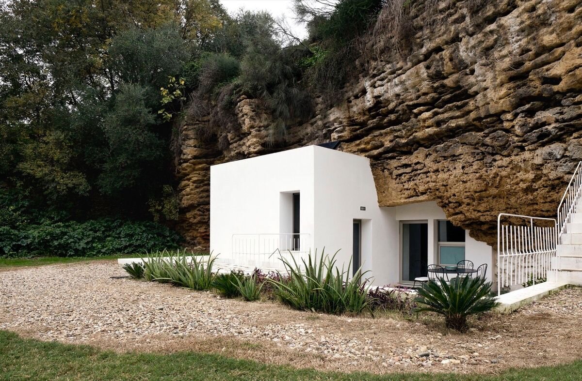 Cave House в Испании