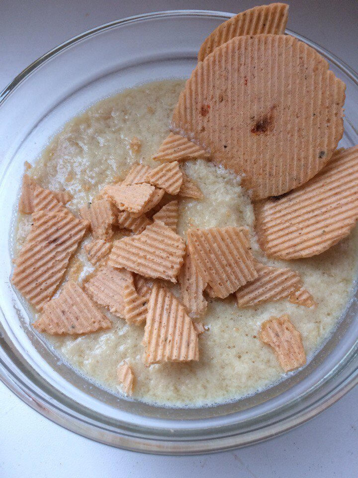 Лучше трескать с сухариками.